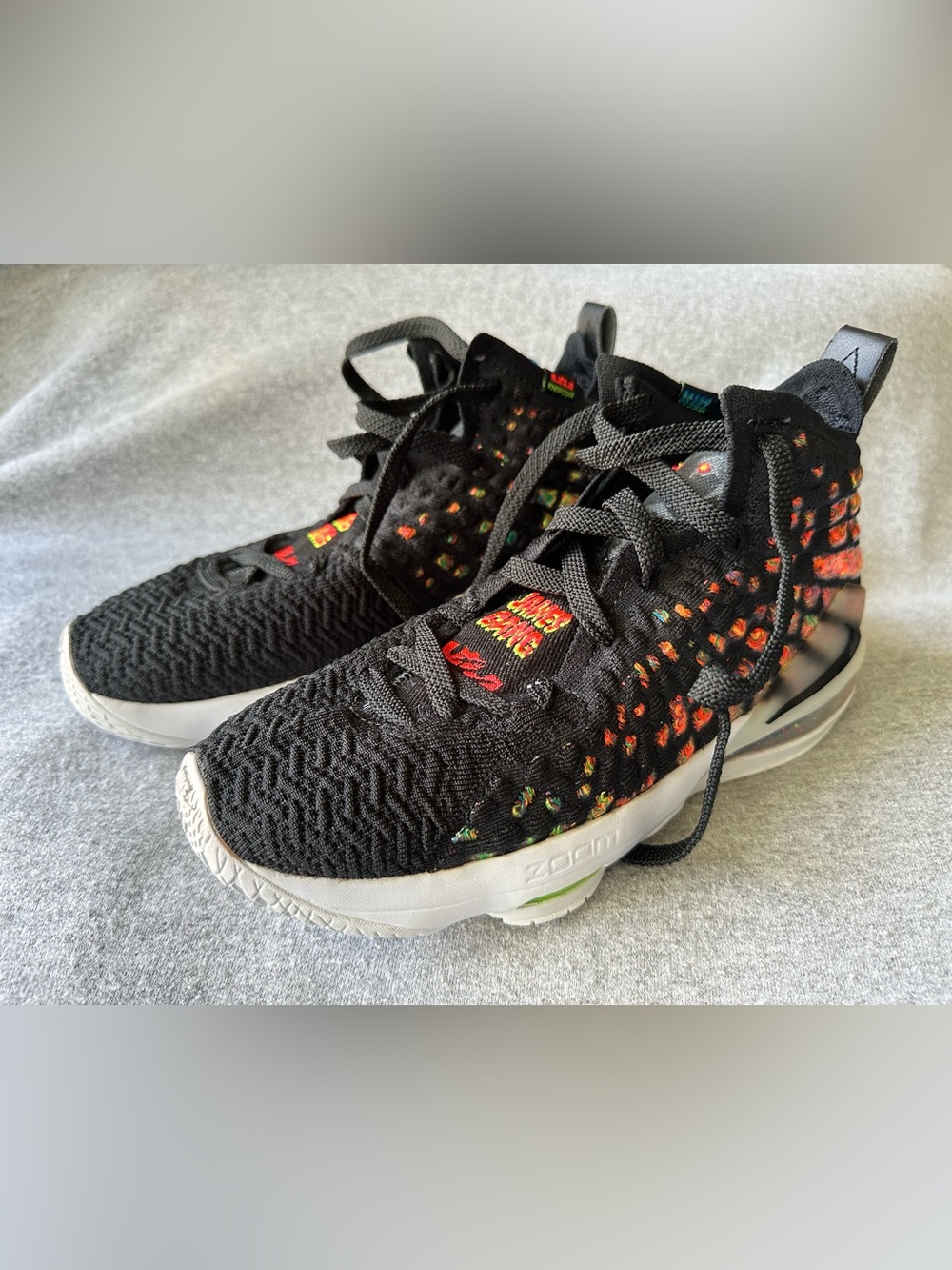 NWOT Nike Lebran James "James Gang" Black Knit Sneakers w/ Multicolor Accents 6Y